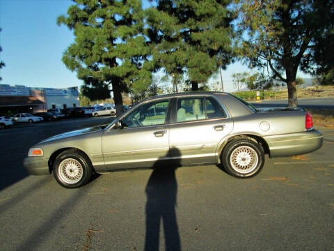 2000 Ford Crown Victoria LX