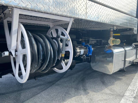 2015 Freightliner M2 106