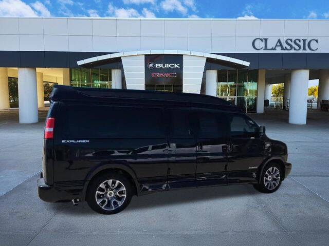2026 GMC Savana 2500