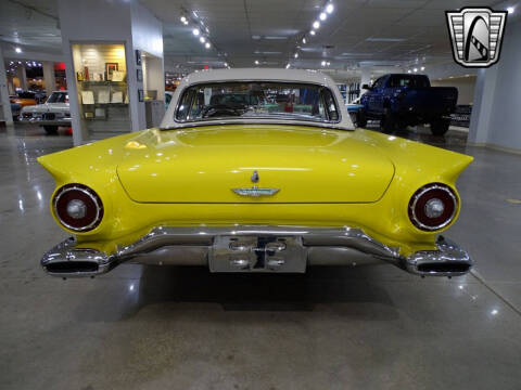 1957 Ford Thunderbird