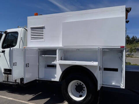 2011 Freightliner M2 106