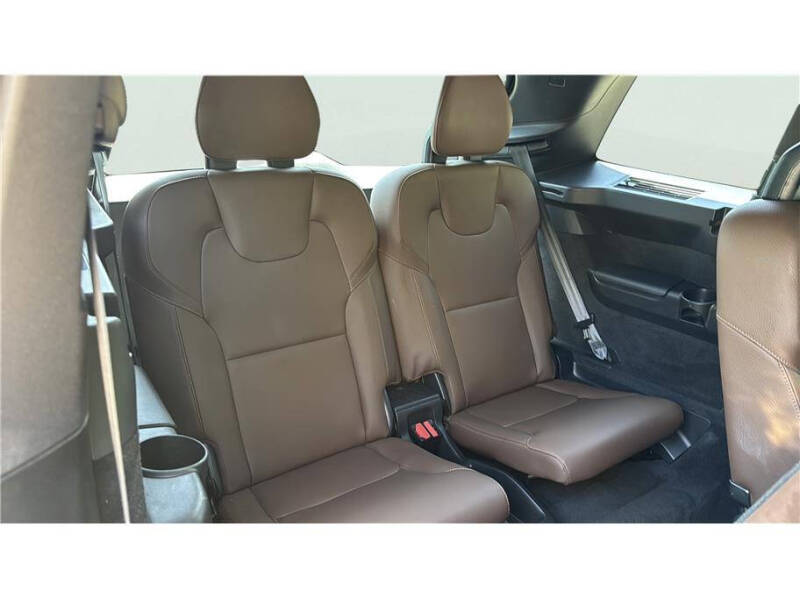 2024 Volvo XC90 Recharge T8 Plus Bright Theme 7P