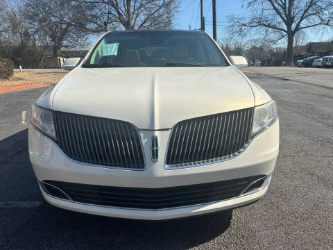 2013 Lincoln MKT for sale at Dealmakers Auto Sales in Lithia Springs GA