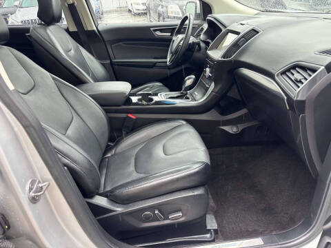 2017 Ford Edge Titanium