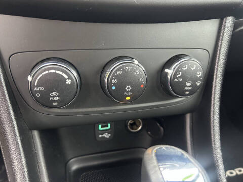 2012 Dodge Avenger SXT Plus