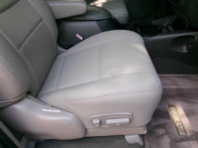 2003 Toyota Sequoia SR5
