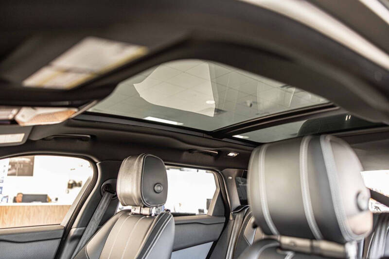 2020 Land Rover Range Rover Velar P250 R-Dynamic S