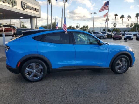 2022 Ford Mustang Mach-E Select