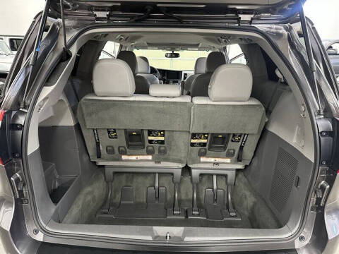 2017 Toyota Sienna XLE 7-Passenger