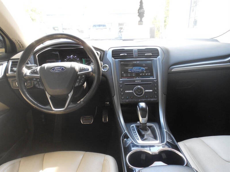 2016 Ford Fusion Titanium