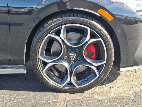 2025 Volkswagen Golf GTI Autobahn