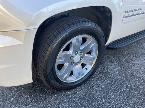 2013 GMC Yukon XL SLT