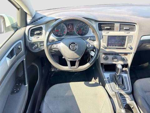2016 Volkswagen Golf