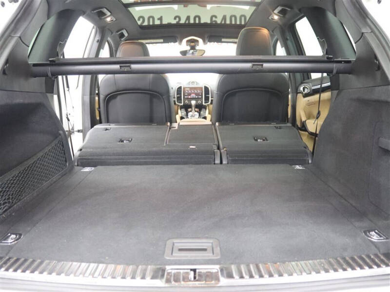 2018 Porsche Cayenne Platinum Edition