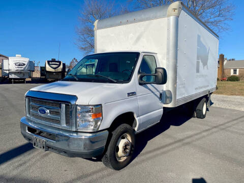 2018 Ford E-Series for sale at G. B. ENTERPRISES LLC in Crossville AL