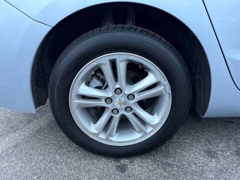 2017 Chevrolet Cruze LT Auto