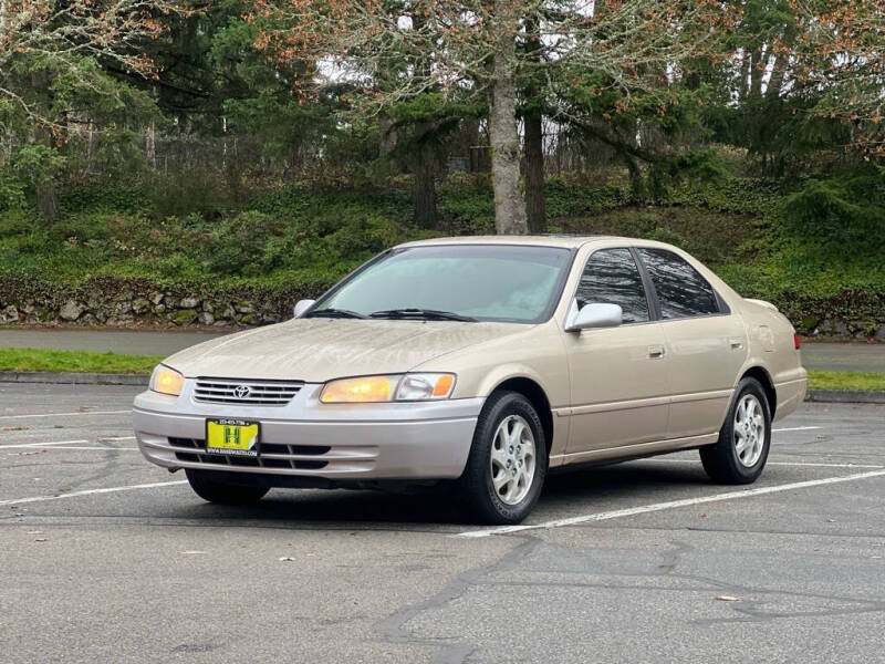 1999 Toyota Camry LE's photo