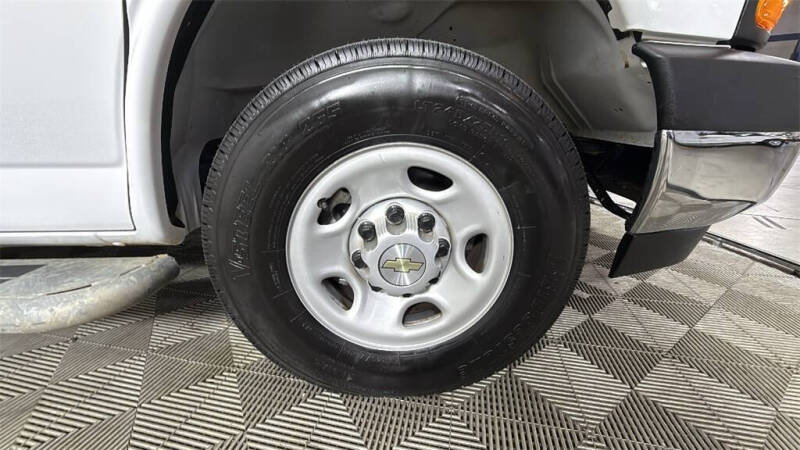 2024 Chevrolet Express 2500