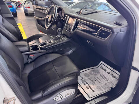 2016 Porsche Macan S