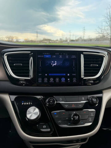 2017 Chrysler Pacifica Touring