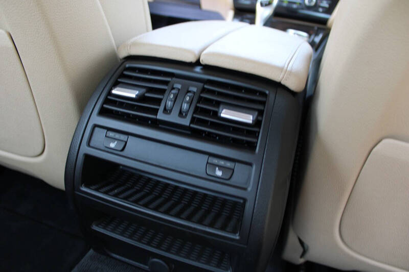 2016 BMW 5 Series 528i