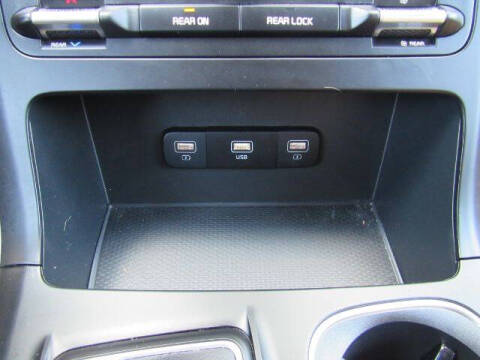 2023 Kia Carnival LX