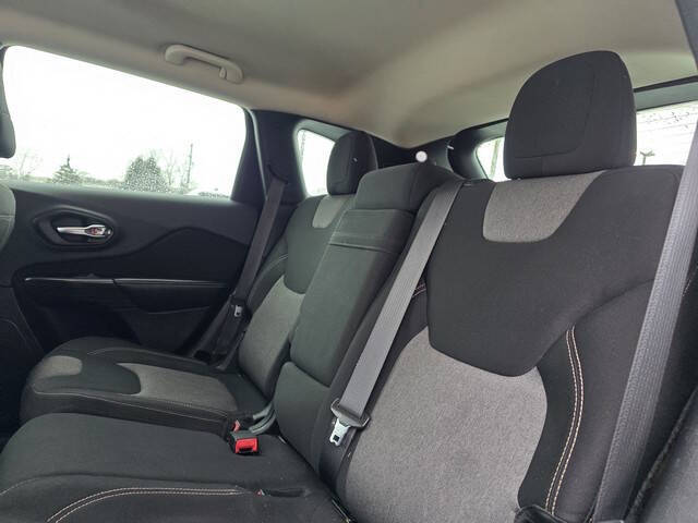 2014 Jeep Cherokee Sport