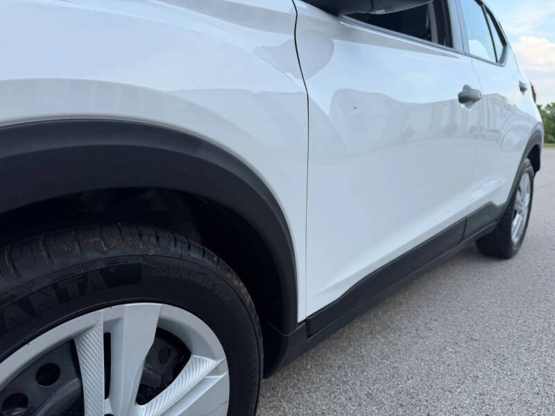 2023 Nissan Kicks S