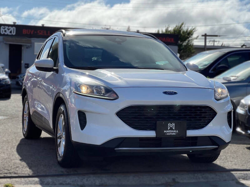 2020 Ford Escape SE