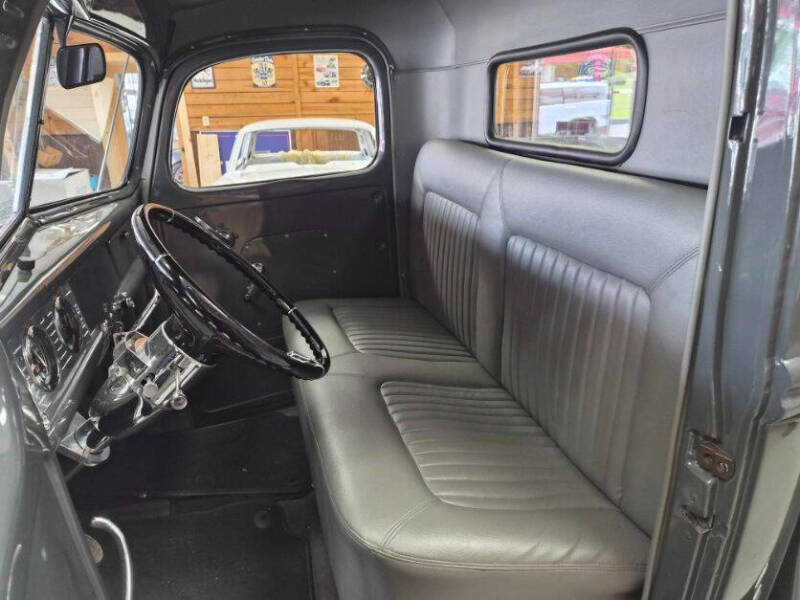 1946 Ford F-1