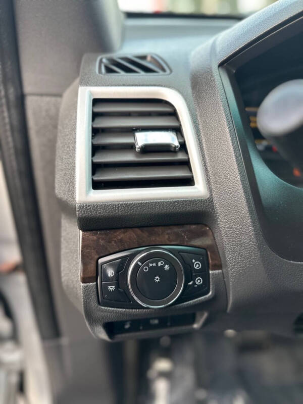 2011 Ford Explorer Limited