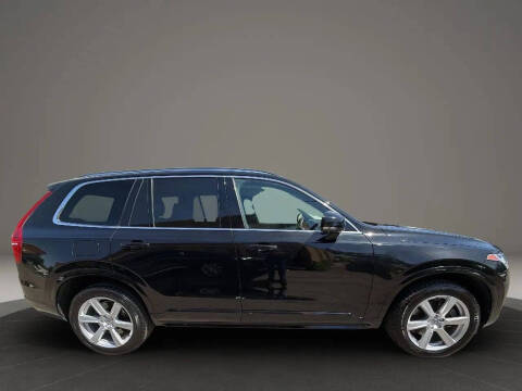 2023 Volvo XC90 B5 Core