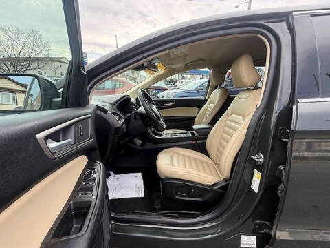 2022 Ford Edge SEL