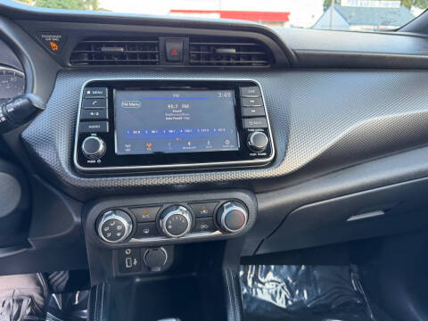2019 Nissan Kicks S