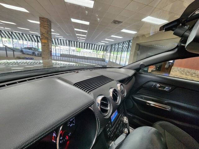 2017 Ford Mustang V6