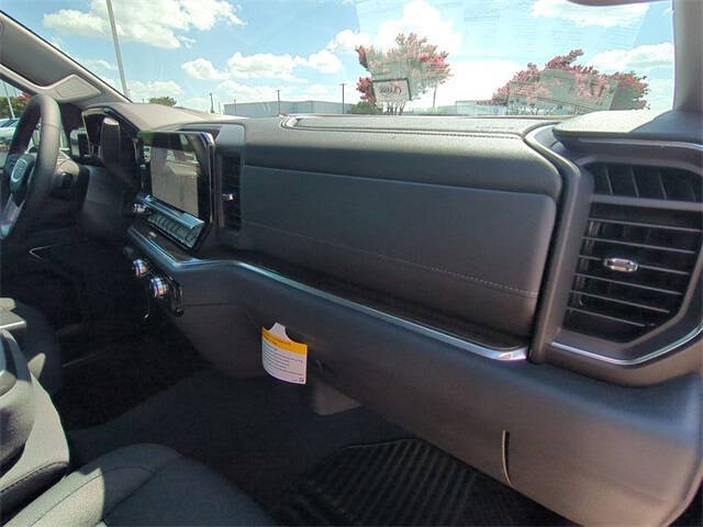 2025 GMC Sierra 1500 Elevation Standard