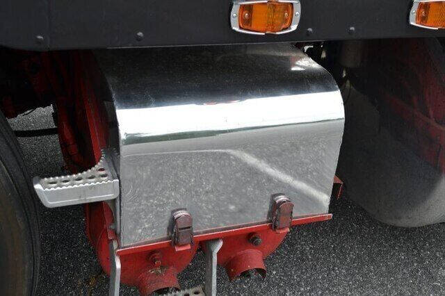 1983 Peterbilt 362 FAT CAB