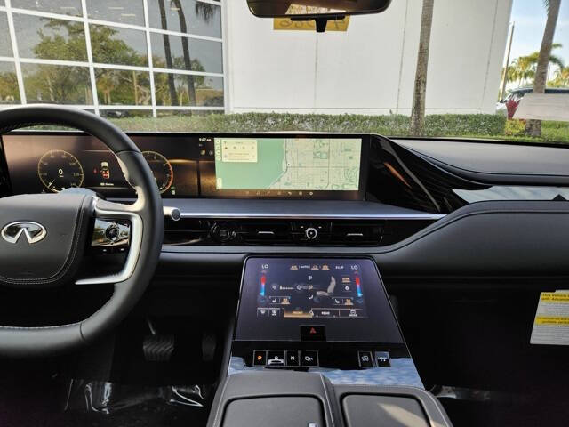 2025 Infiniti QX80 Sensory