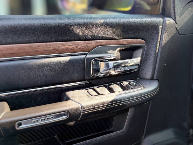 2017 RAM 3500 Laramie