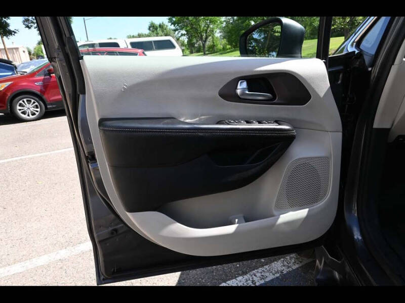 2021 Chrysler Voyager LXi