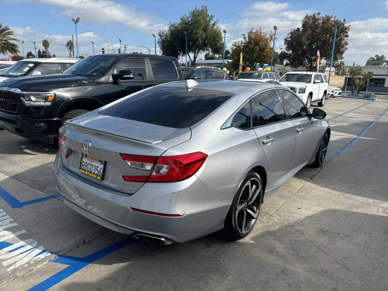 2018 Honda Accord Sport photo 2