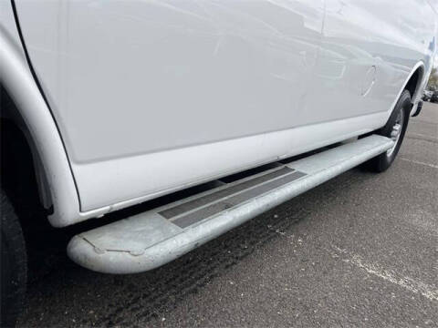 2023 Chevrolet Express 2500