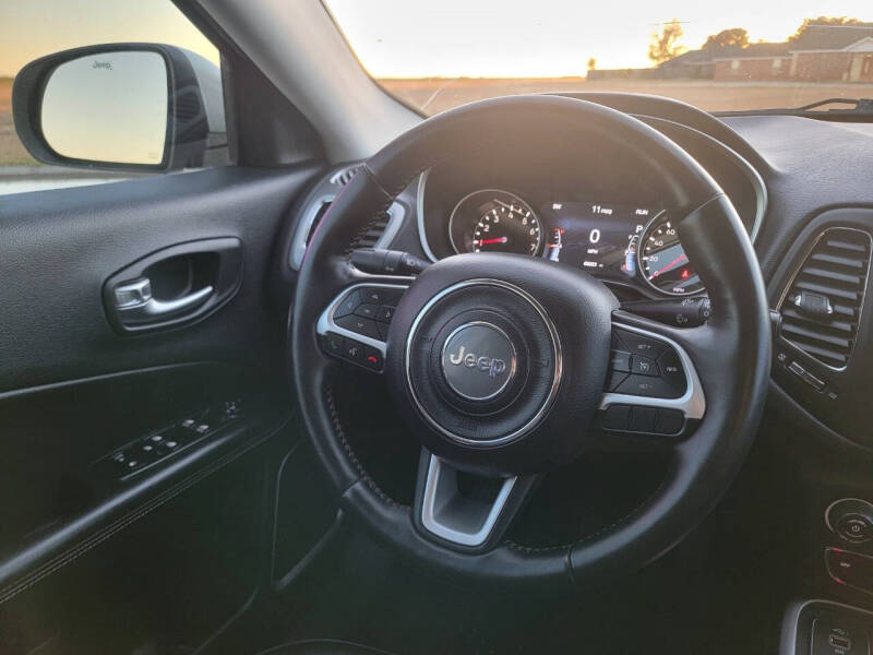 2019 Jeep Compass Latitude photo 18