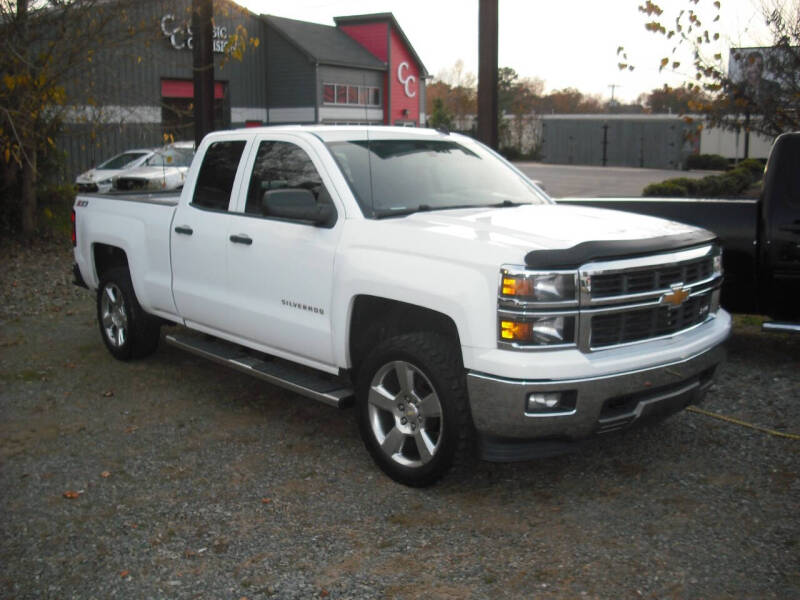 2014 Chevrolet Silverado 1500 LT photo 2