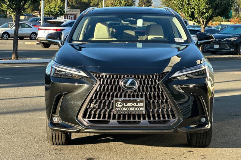 2026 Lexus NX 450h+ Luxury