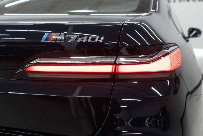 2025 BMW 7 Series 740i xDrive