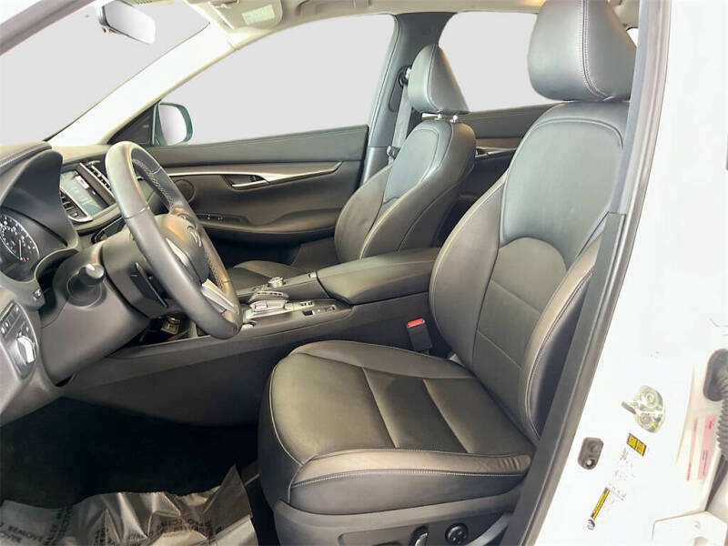 2024 Infiniti QX50 Luxe