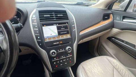 2017 Lincoln MKC Select