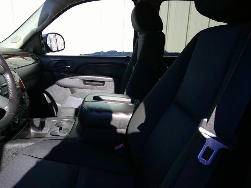 2012 Chevrolet Avalanche LS