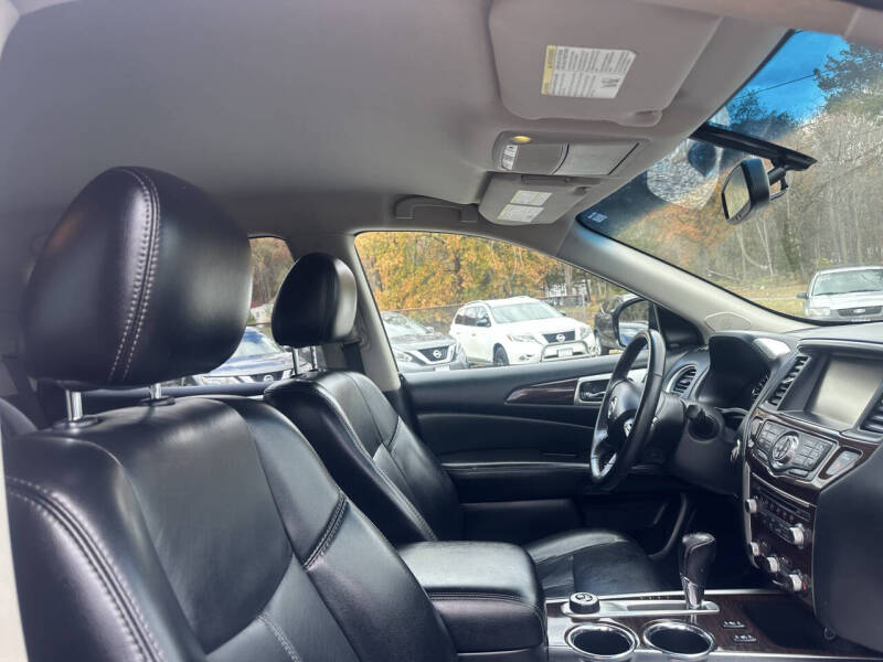 2015 Nissan Pathfinder SL